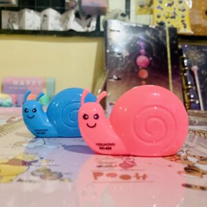 Caracol ( Apontador) BRINDE 2 MINI BORRACHAS