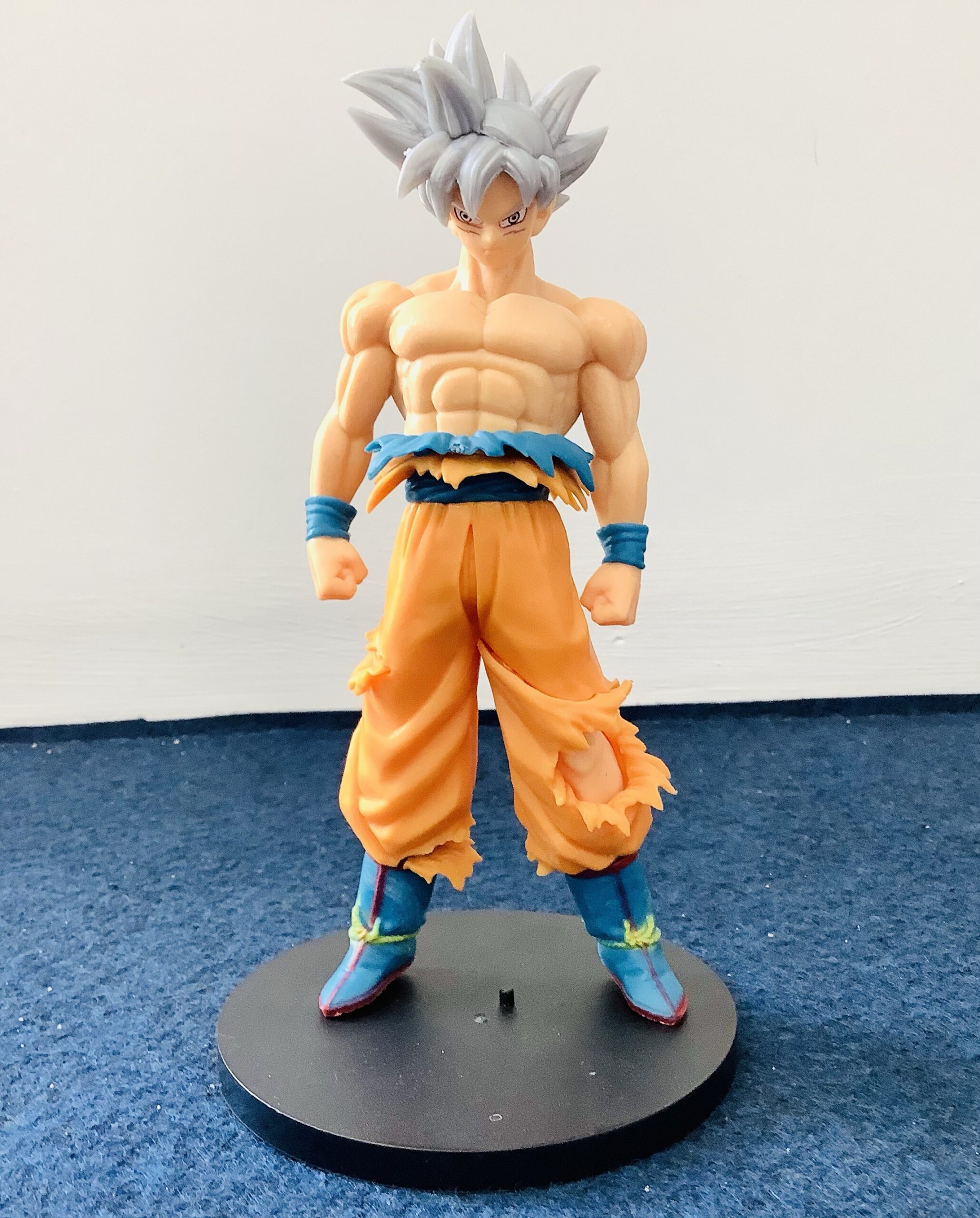 Dragon Ball Goku Instinto Superior – Ammy Store