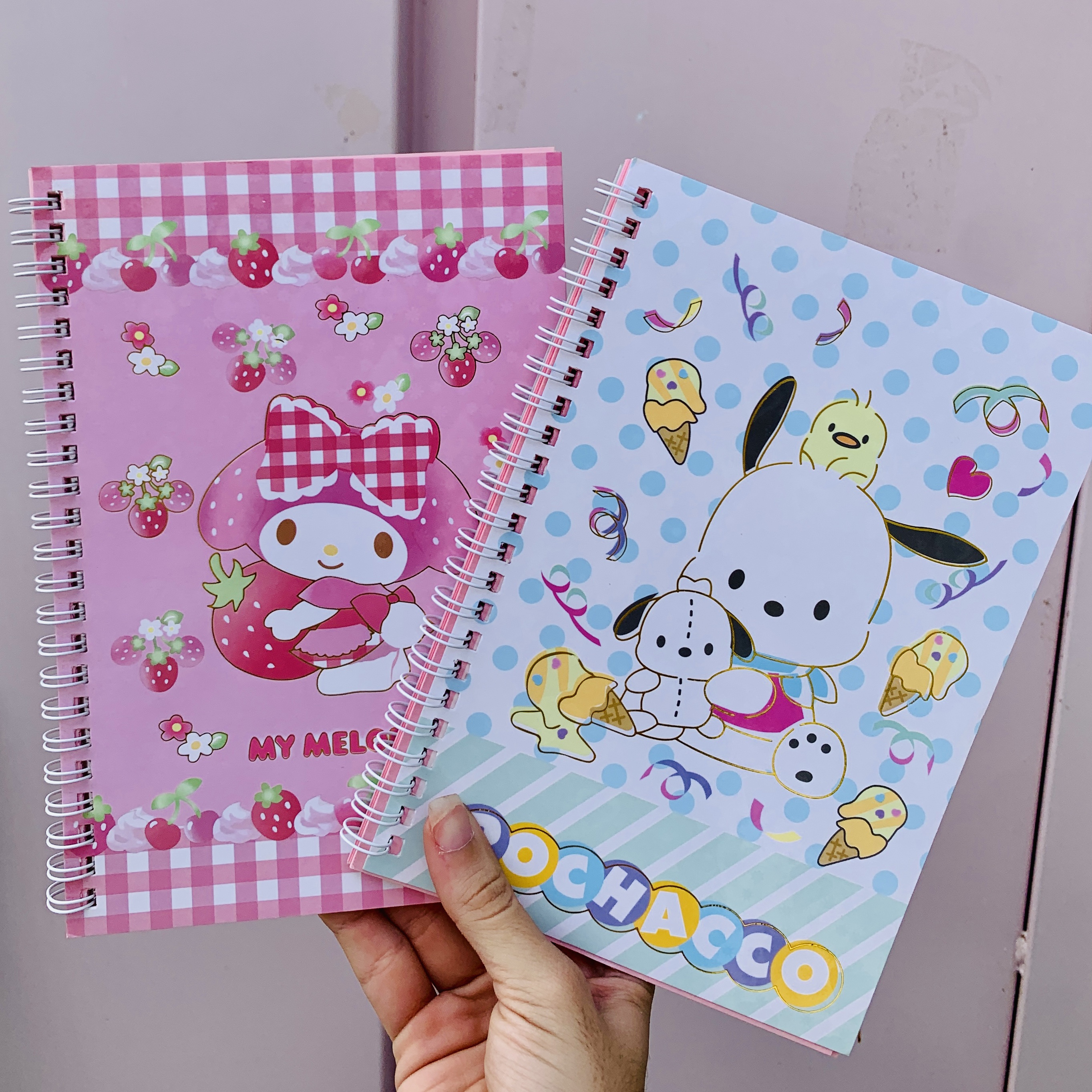 caderno pequeno turma da hello kitty
