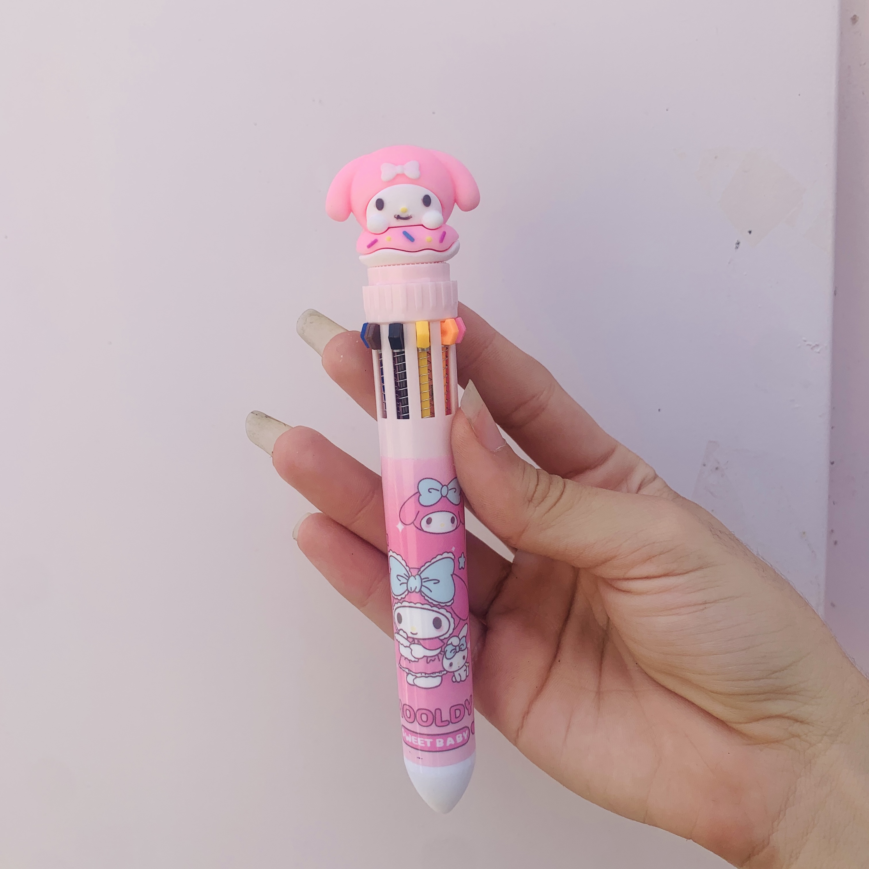Caneta 10 cores turma da Hello Kitty