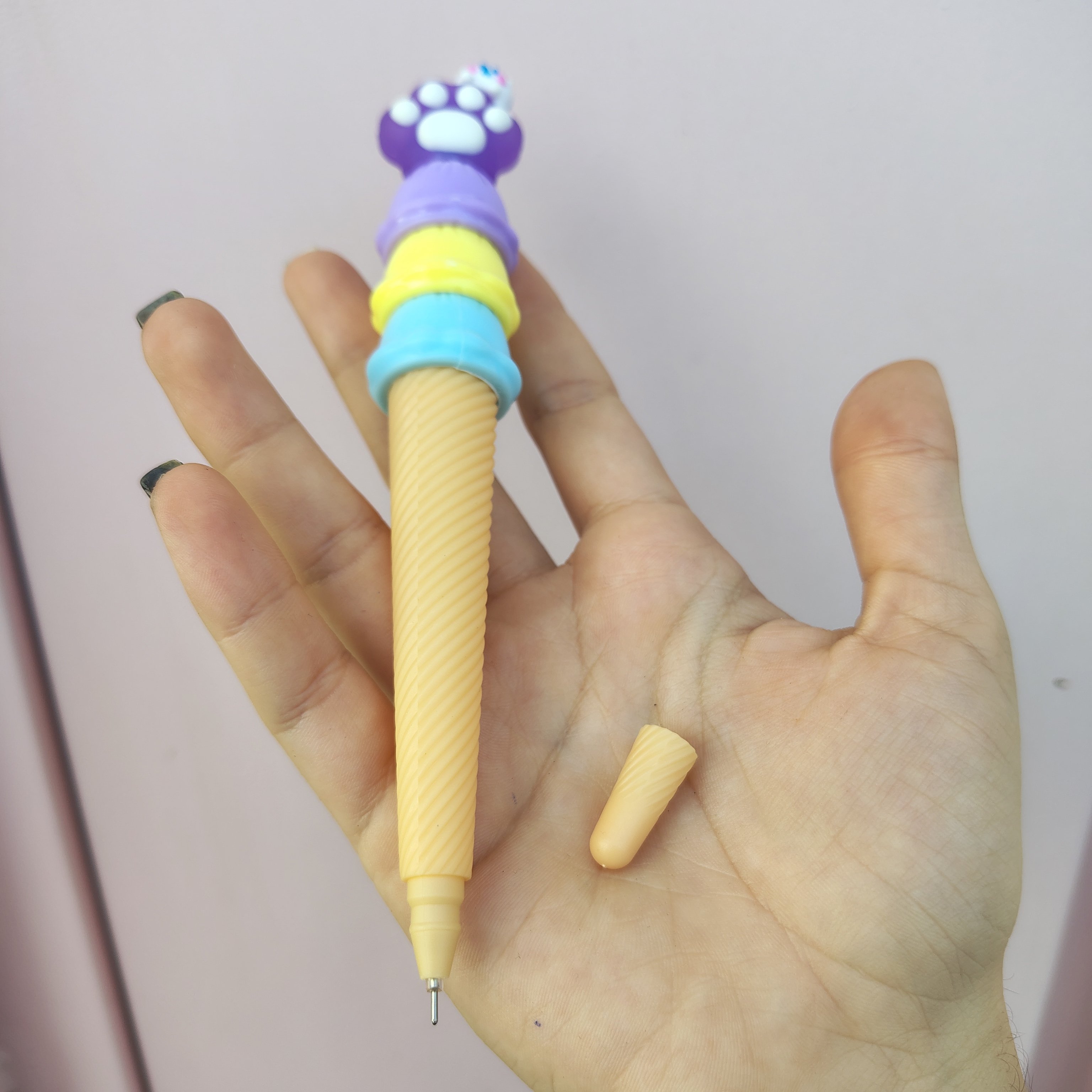 Caneta sorvete patinha de gato