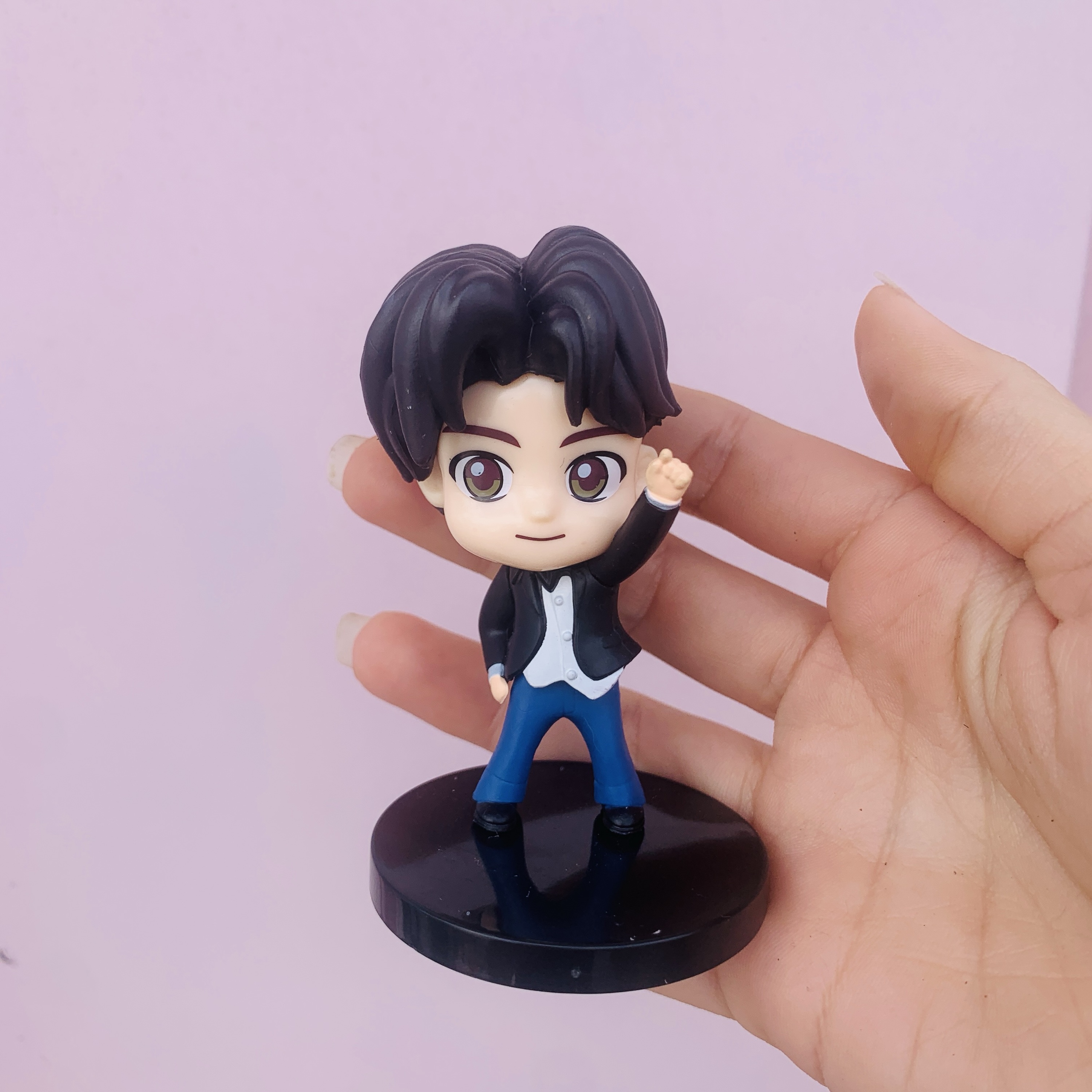 Figure BTS